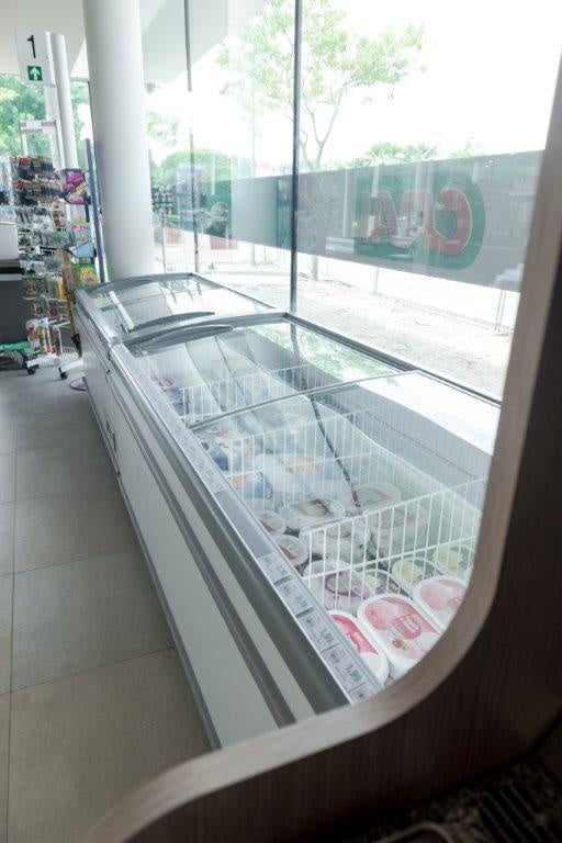 Lipari Closed Island Freezer, Plug-In, R290