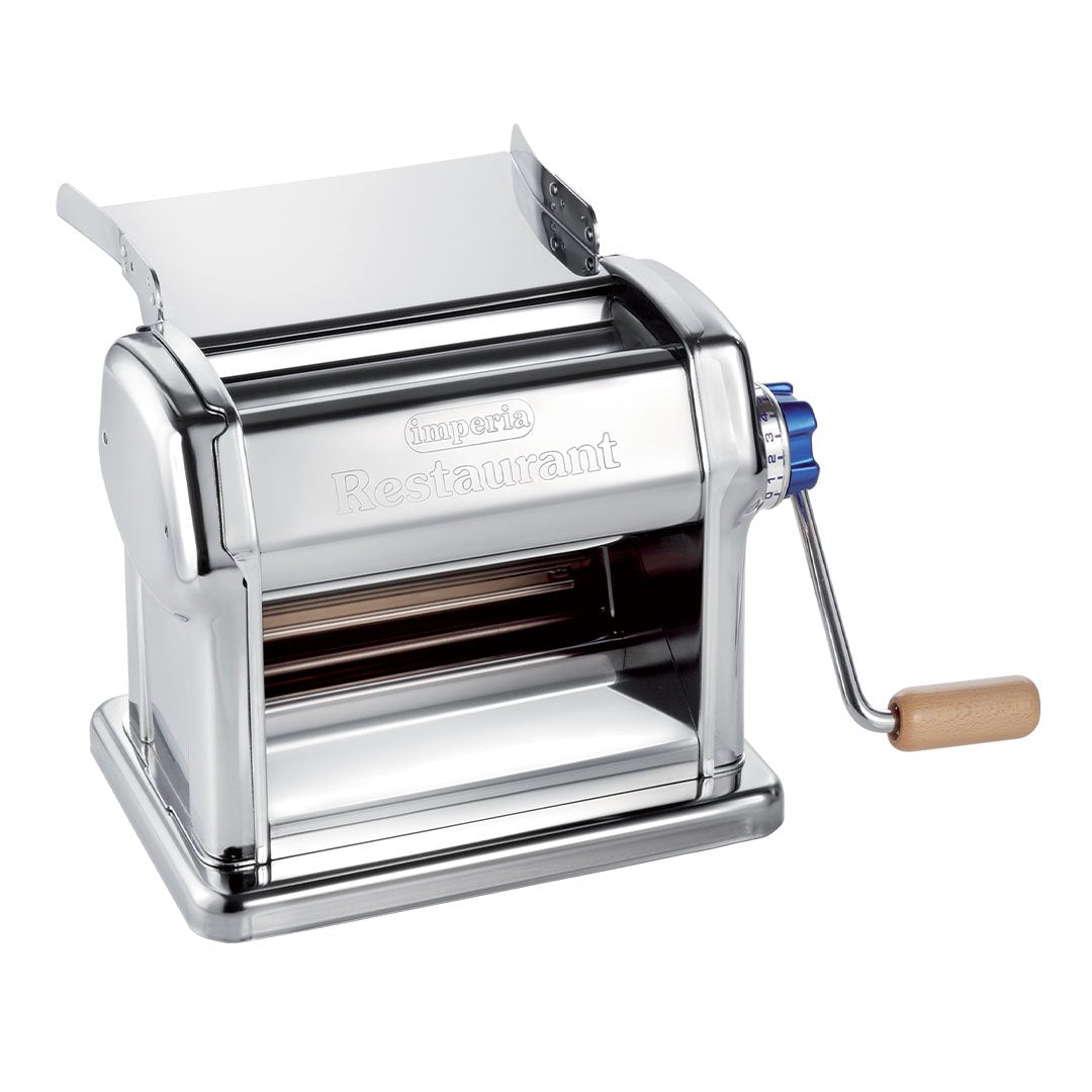 Imperia Restaurant Manuale pasta sheeter, front view with crank handle