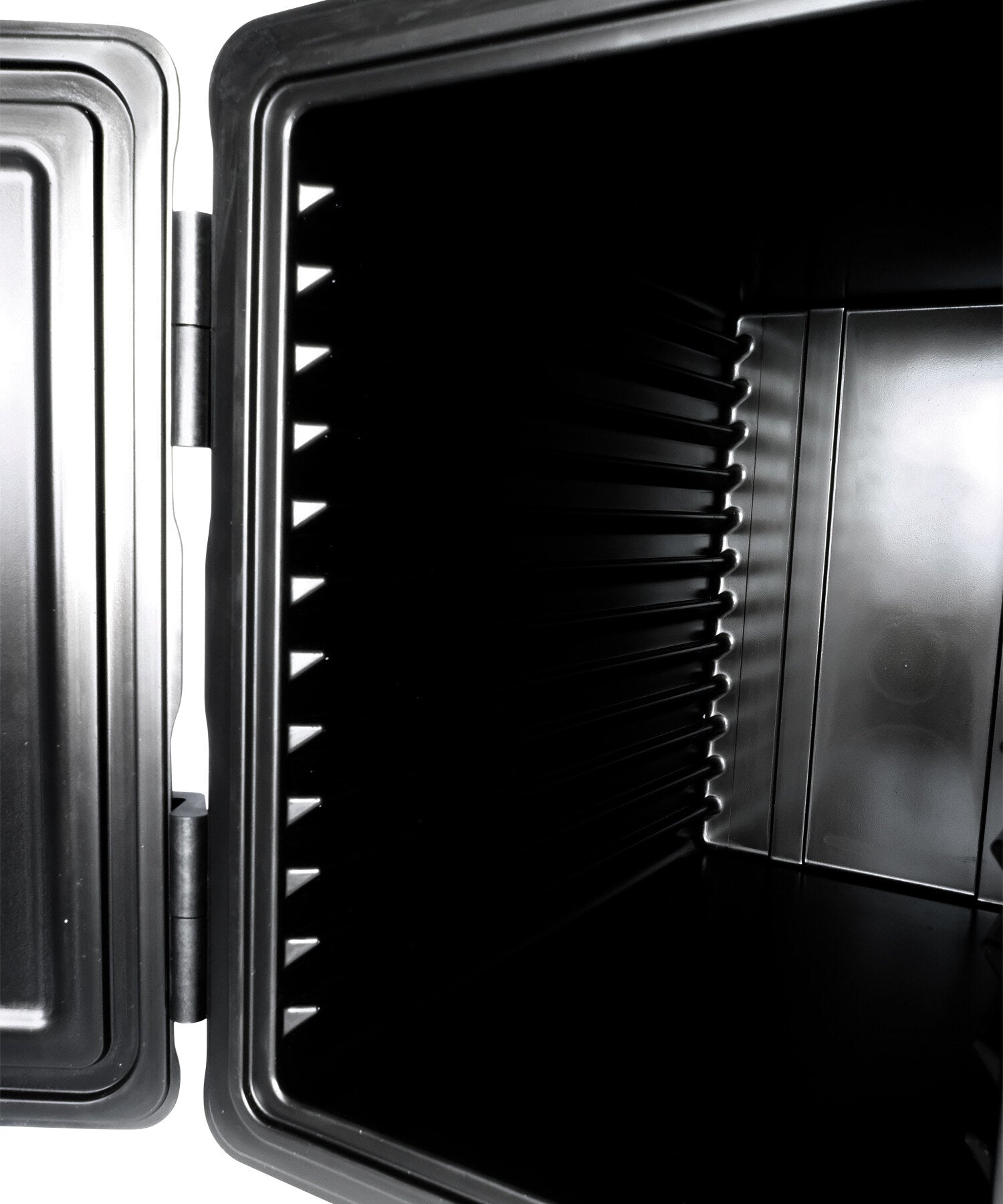 Saro REES thermobox, features