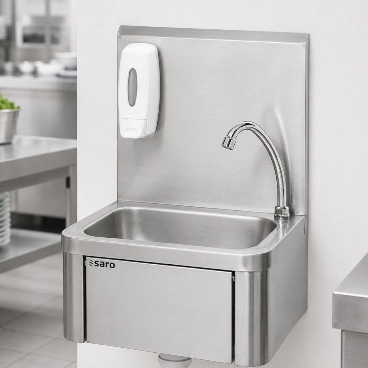 Saro KEVIN hand basin, kitchen installation view