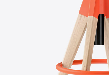 Arki Swivel Bar Stool, Solid Oak, 650–755 mm