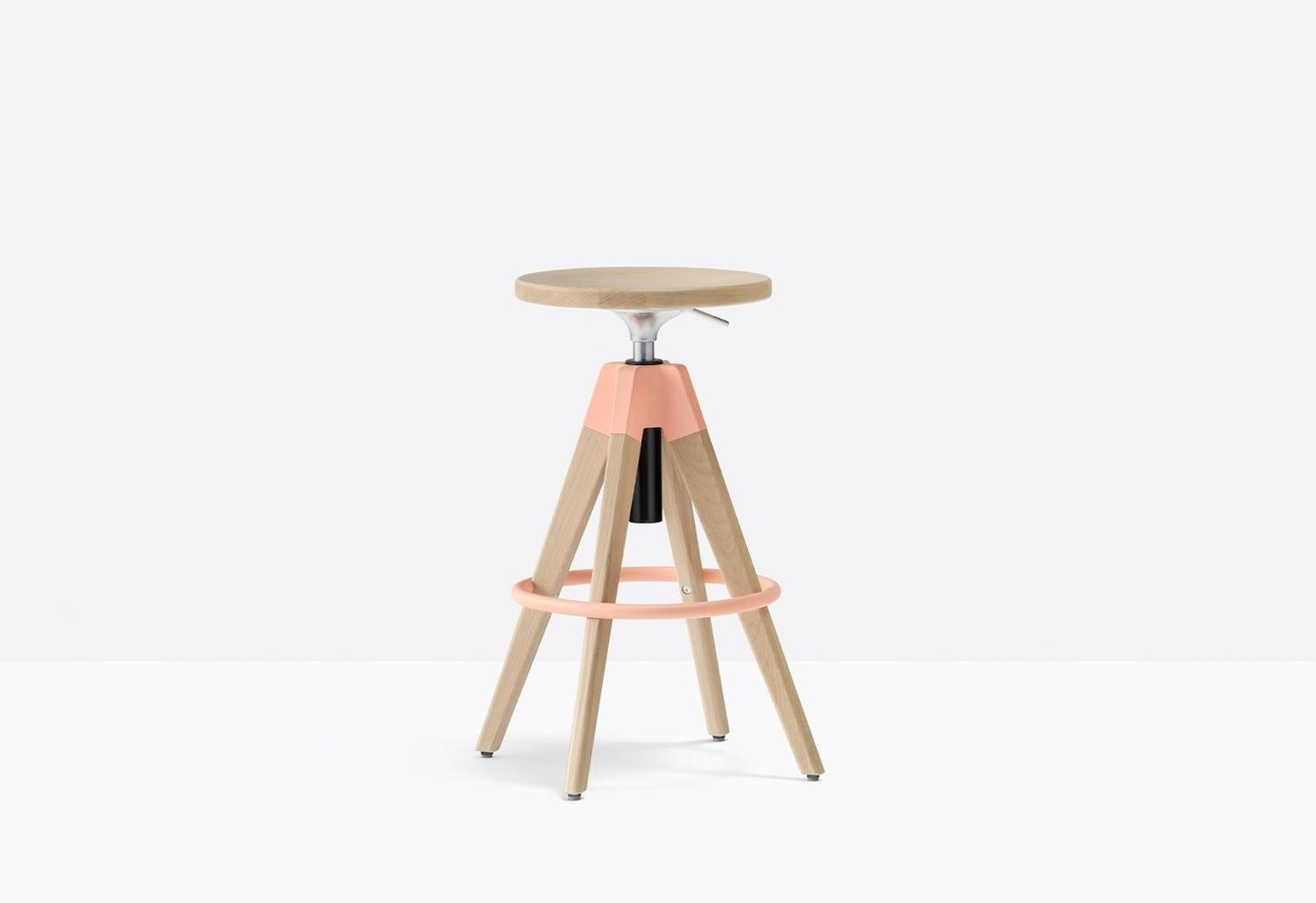 Arki Swivel Bar Stool, Solid Oak, 650–755 mm