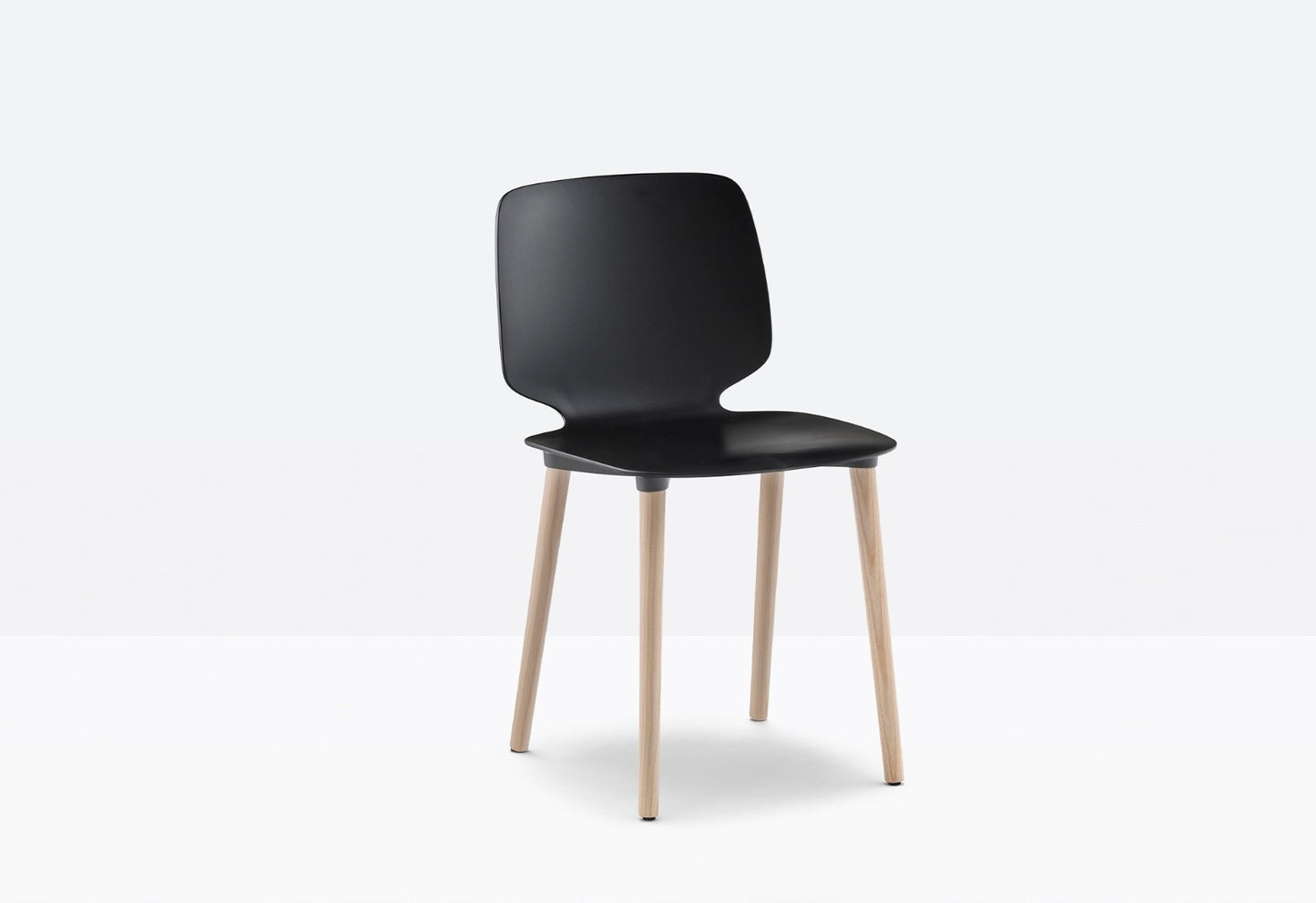 Babila Dining Chair, Ash Legs, Technopolymer Shell