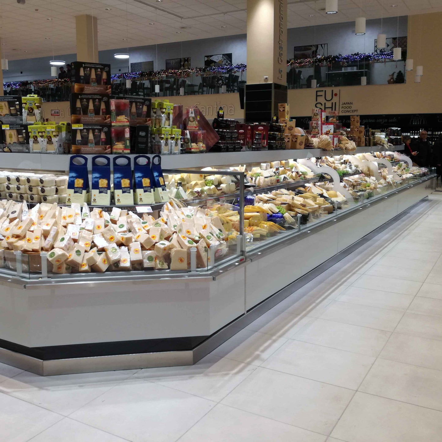 Belgrado 2 Serve-Over Counter, Multi-Temp