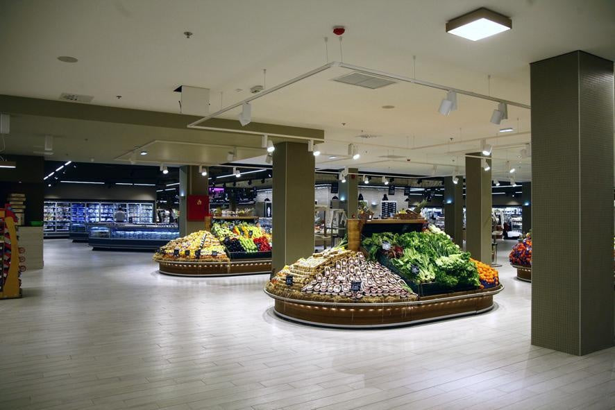 Open Semi-Vertical Refrigerated Display