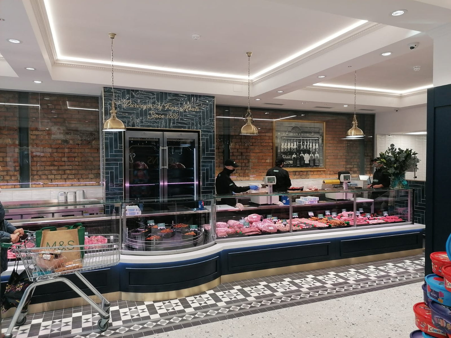 Admiral Serve-Over Counter, LED, Panoramic Glass