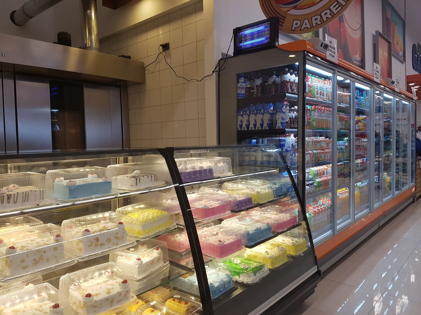 Linda Curved Glass Patisserie Serve-Over Counter