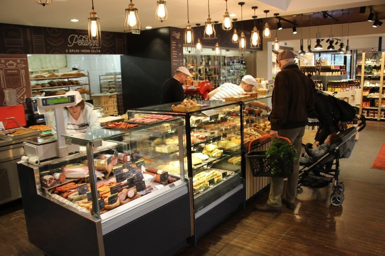 Patisserie Serve-Over Counter, Full Glass, +10°C