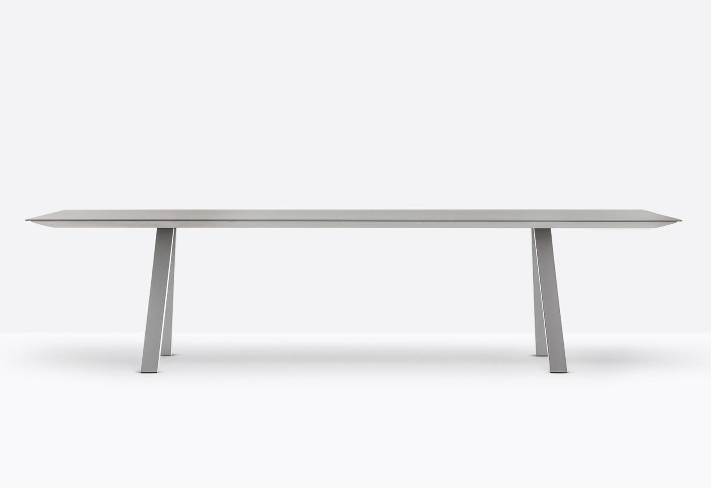 Arki Trestle Dining Table, 2000×1000×740 mm