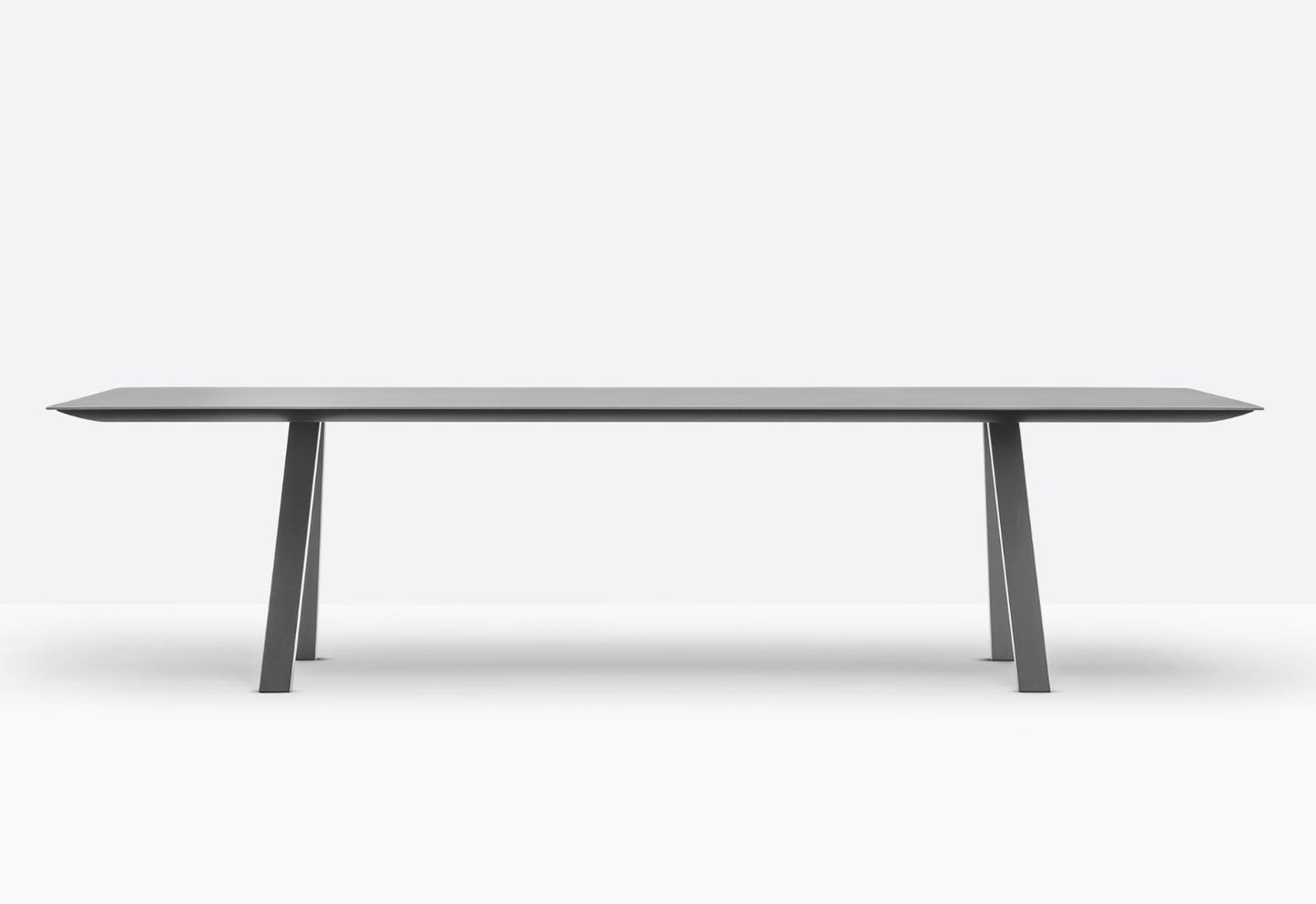 Arki Trestle Dining Table, 2000×1000×740 mm