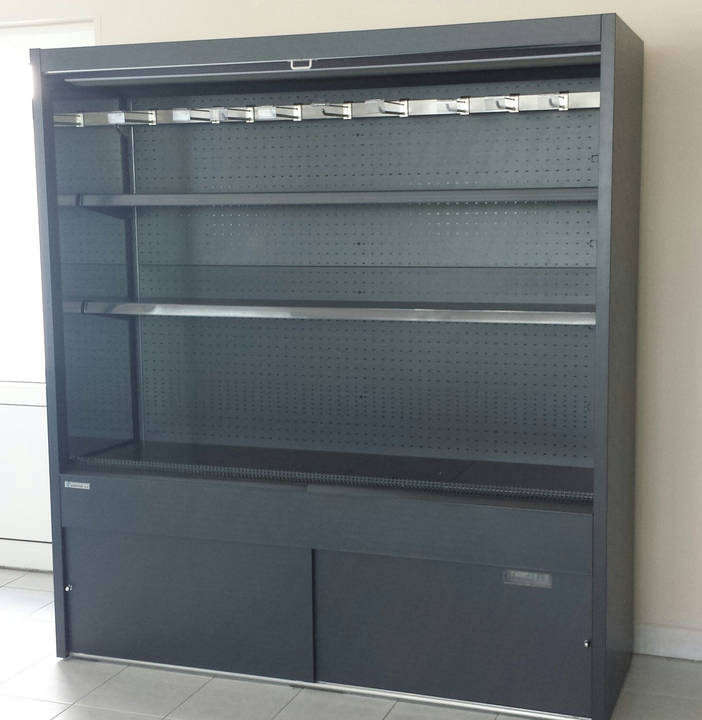 Open Semi-Vertical Refrigerated Display