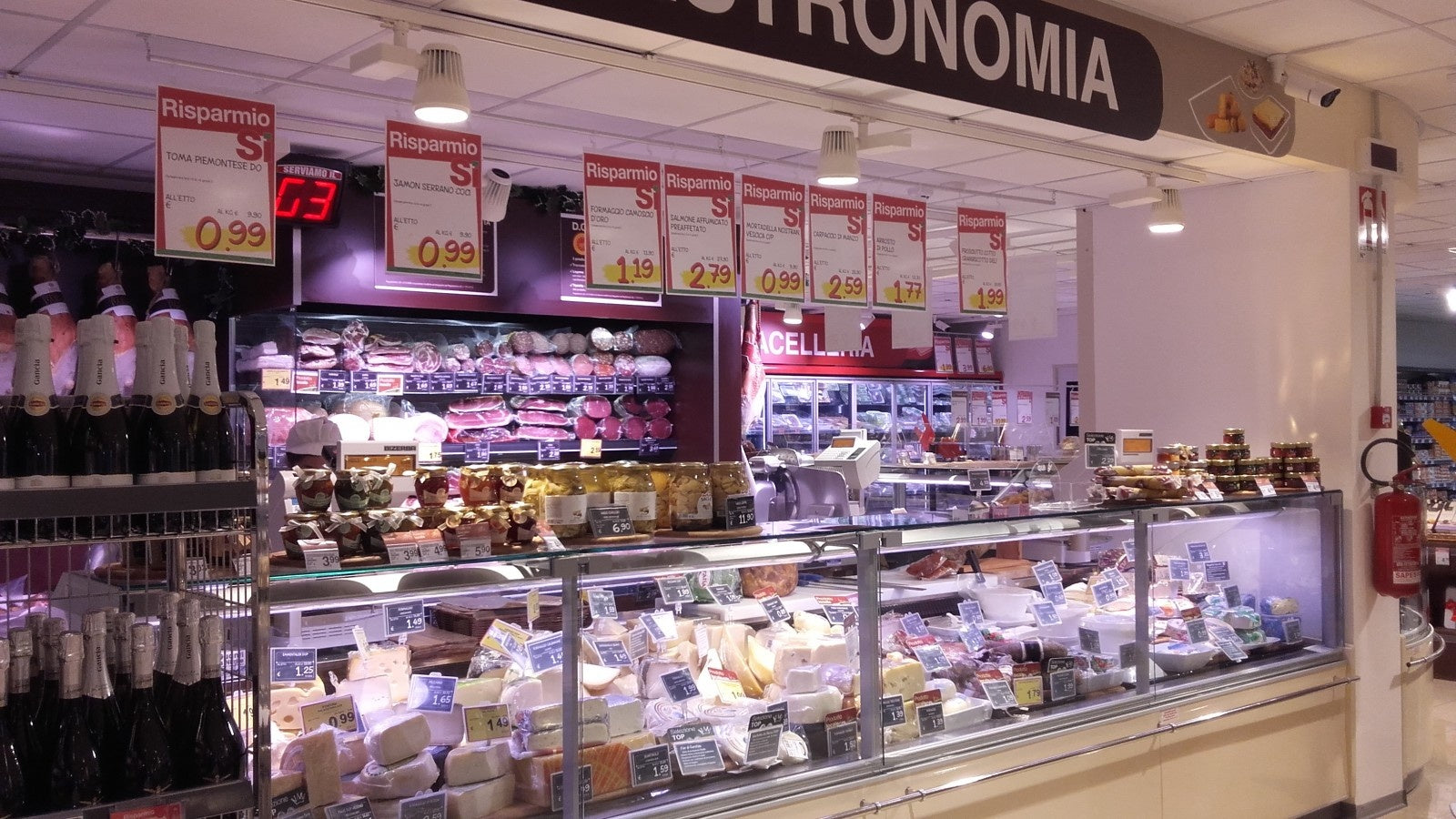 Refrigerated Serve-Over Counter, Straight Glass