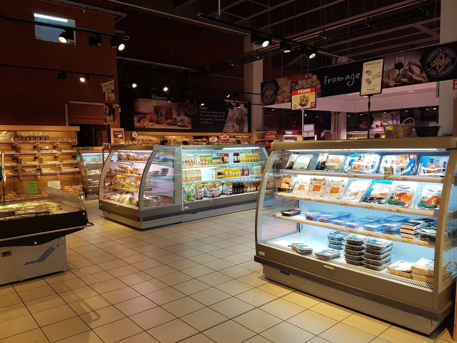 Venezia Open Multideck Wall Case, H130/160