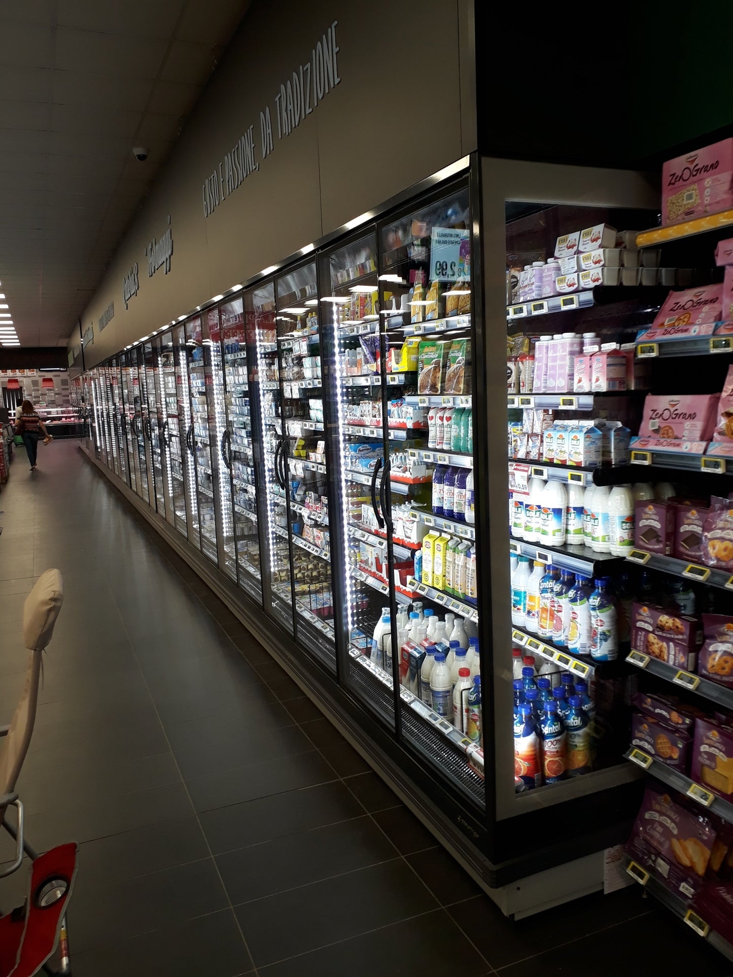 Venezia Overview Wall Multideck, Glass Doors, LED