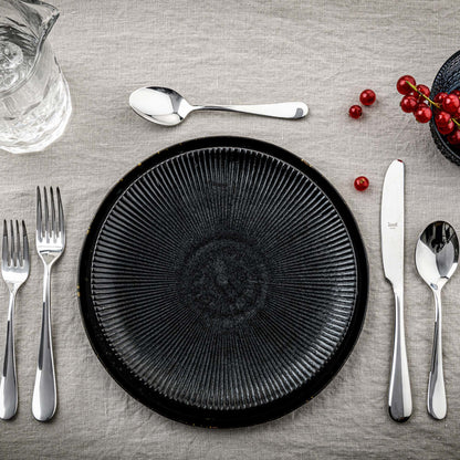 Natura table knife- solid handle