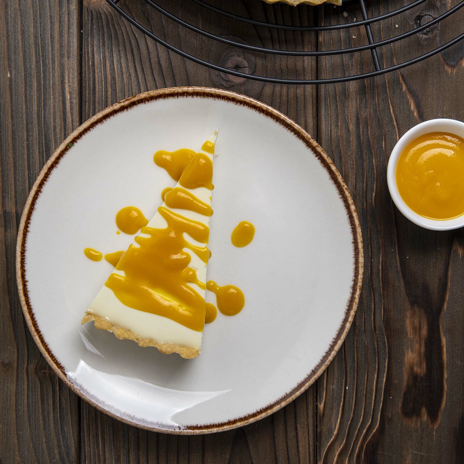 Fine Dine Vanilla Buffet Bowl