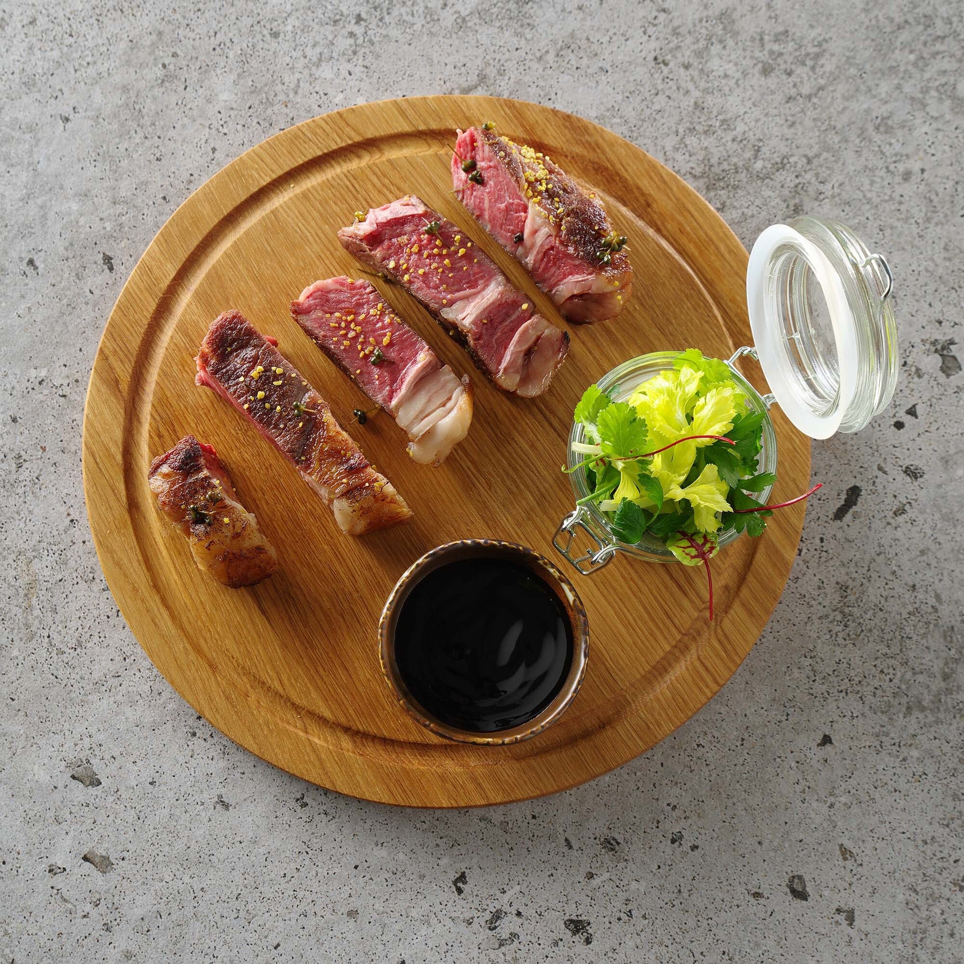 Madeira round serving board, 300mm