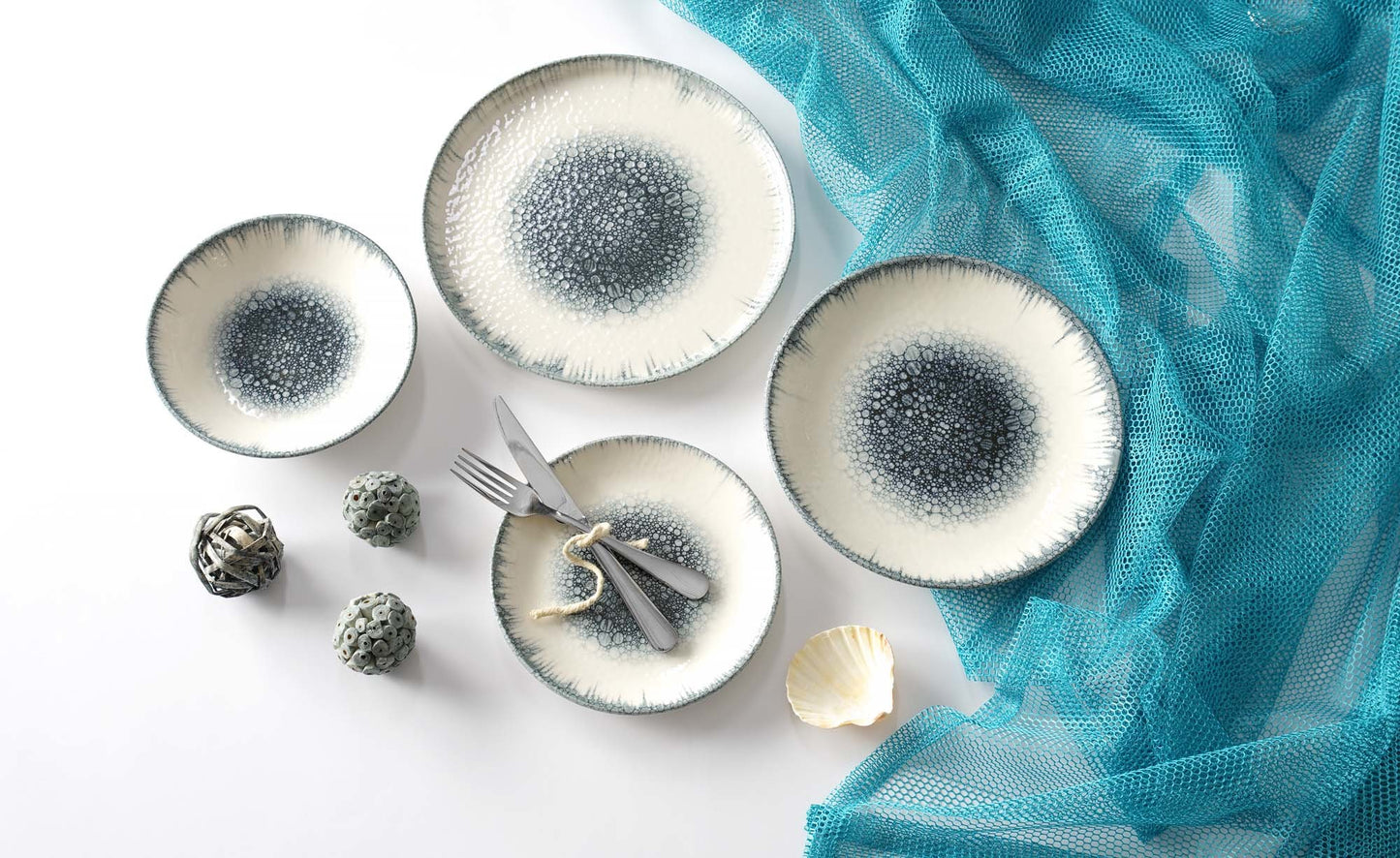 Fine Dine triangular plate