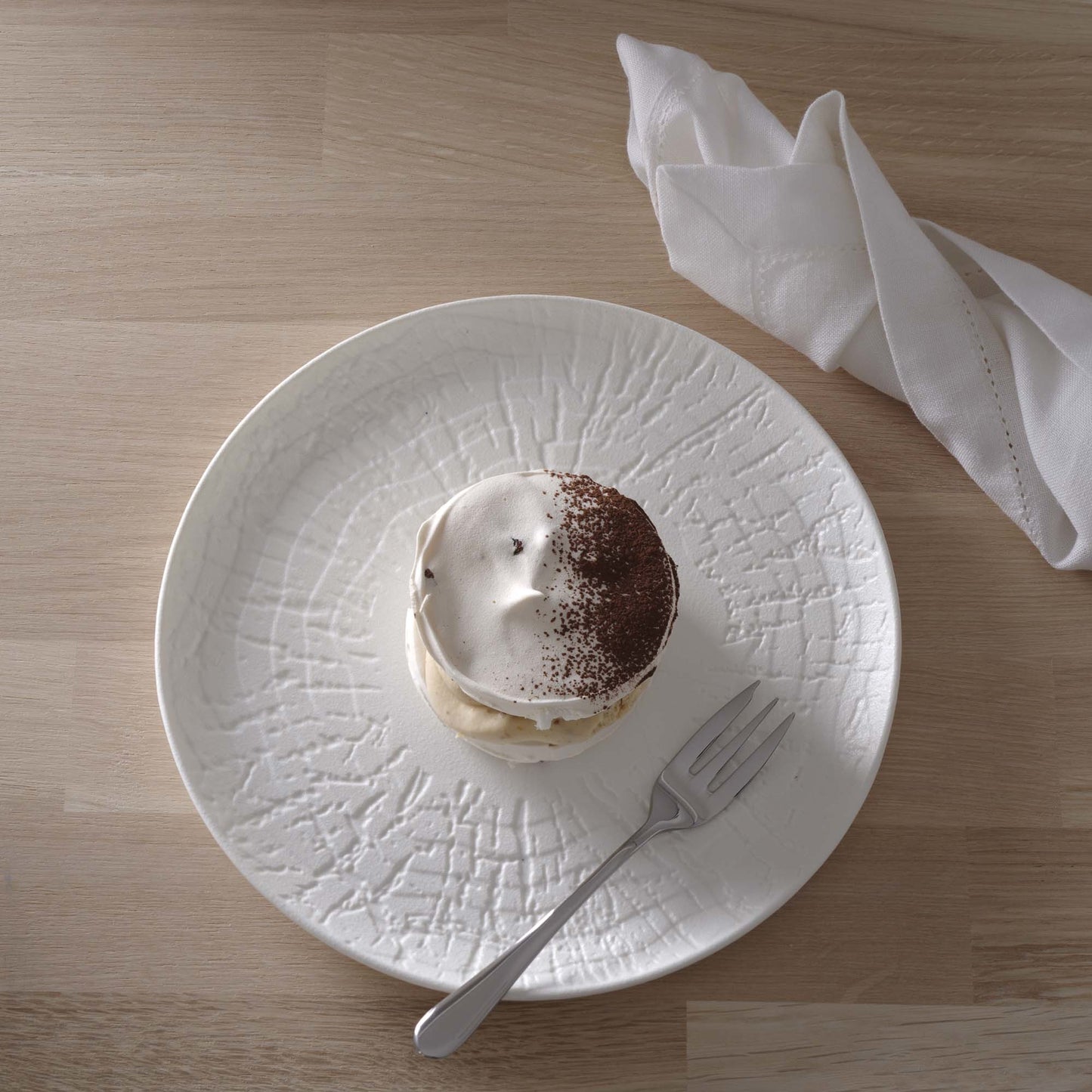 Fine Dine serving plate with handle