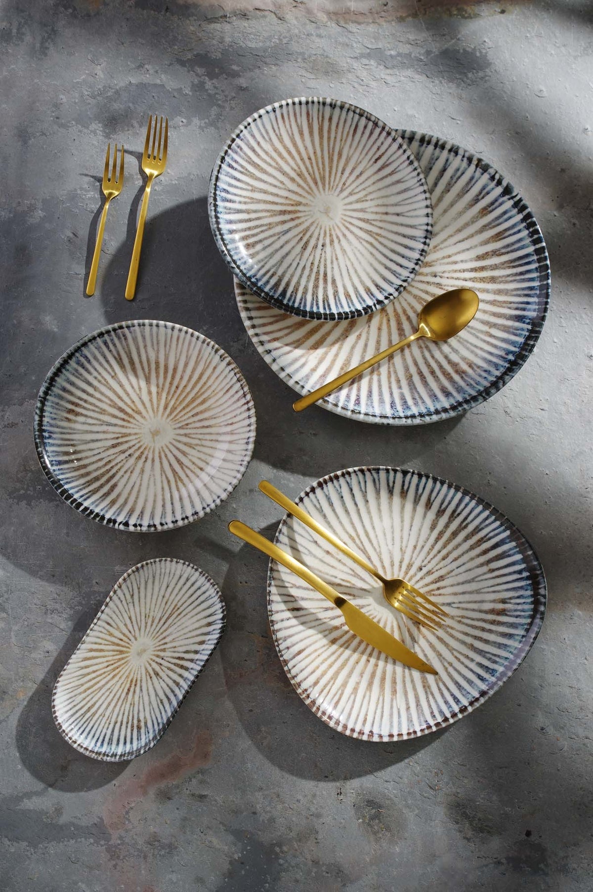 Fine Dine triangular plate - 190mm